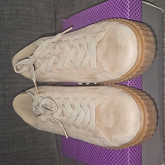 Suede Lace Up Sneaker w Rubber Texture Ridges Thick Platform Sole - Picture 1 of 4